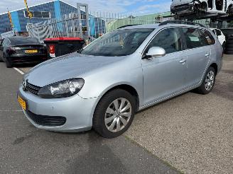 Schadeauto Volkswagen Golf 2.0 TDI / DSG / 2013/1