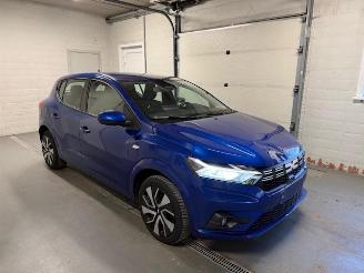 krockskadad bil auto Dacia Sandero  2025/1