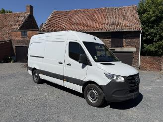 krockskadad bil auto Mercedes Sprinter  2025/2