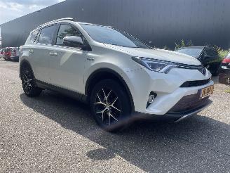 uszkodzony samochody osobowe Toyota Rav-4 2.5 hybrid 2017/1