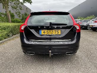 Volvo V-60 2.4 D plug in hybrid picture 6