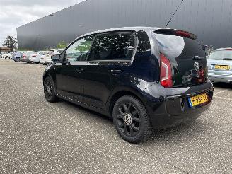 krockskadad bil auto Volkswagen Up! 5drs 55kw 2013/8