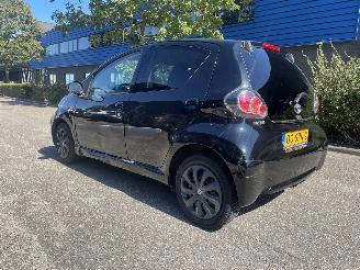 Voiture accidenté Toyota Aygo 5drs airco nav. 2011/11