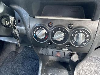 Nissan Pixo 1.0 airco 5drs picture 9