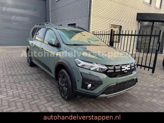 uszkodzony samochody osobowe Dacia Jogger Expression 81 kW TCE Navi LED 2025/2