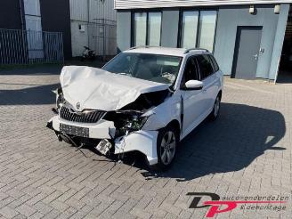 Vaurioauto  passenger cars Skoda Fabia Fabia III Combi (NJ5), Combi 5-drs, 2014 / 2022 1.2 TSI 16V Greentech 2017/2