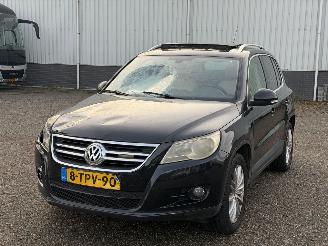 krockskadad bil auto Volkswagen Tiguan 2.0 TDI Sport&Style PANO/DYNAUDIO 2010/8