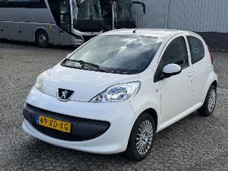 damaged passenger cars Peugeot 107 1.0-12V XS 2007/4
