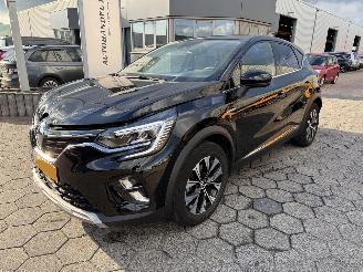 Avarii autoturisme Renault Captur 1.6 E-Tech full hybrid 145 techno 2024/3