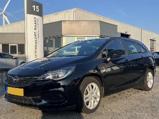 damaged passenger cars Opel Astra Sports Tourer 1.2 Edition 2022/2