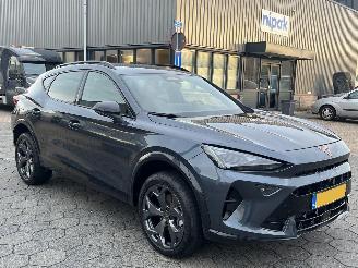 skadebil auto Cupra Formentor 1.5 TSI e-Hybrid Business 2025/8