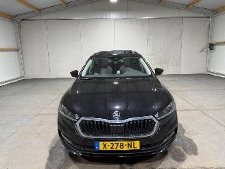 Skoda Octavia 1.0e-TFSI 81kW Automaat Pano Business Edition picture 4