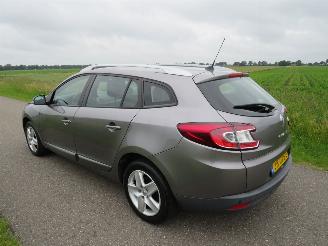 Voiture accidenté Renault Mégane 1.2 TCe Collection 116pk  190.000km nap 2014/5