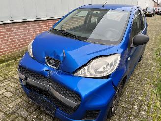 Voiture accidenté Peugeot 107 1.0-12V  XR   3 drs 2011/1