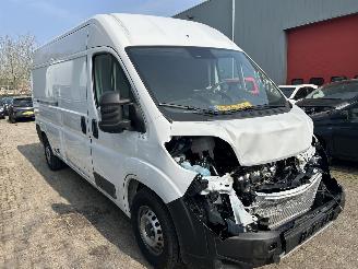 Peugeot Boxer 2.2 BlueHDI   L3H2  3.5 T  Zwaar   ( 1052 KM ) picture 3