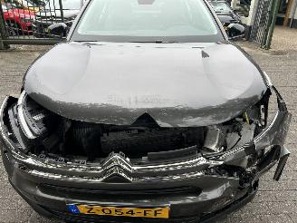 Citroën C4 1.2 PureTech Plus picture 2
