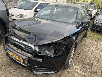 uszkodzony samochody osobowe Audi A1 1.2 TFSI  Attraction  5 drs 2014/7