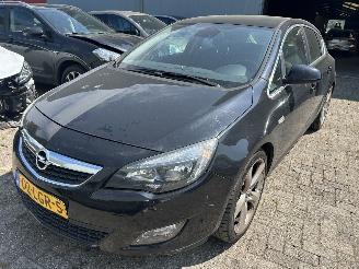 Voiture accidenté Opel Astra 1.4 Turbo   5 Drs 2010/4