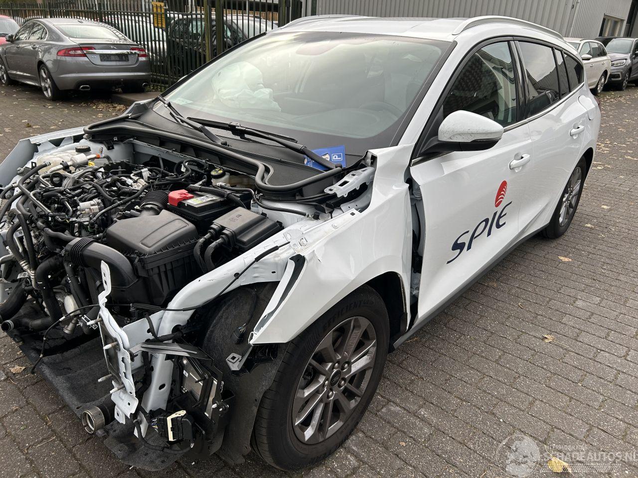 Ford Focus Stationcar 1.0 EcoBoost Hybrid Titanium  ( nieuw prijs 38000,00 )