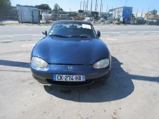 Voiture accidenté Mazda MX-5  2000/4