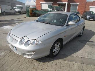 Voiture accidenté Hyundai Coupé  2001/7