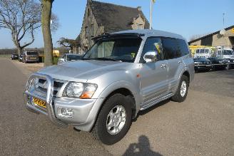 Unfall Kfz Van Mitsubishi Pajero PAJERO 3.2 DI GLS LBHR LONG BODY 4X4 AIRCO 2000/8