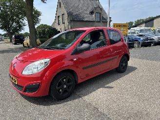 Renault Twingo 1.2 Acces picture 2