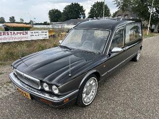 Daimler Sovereign XJ 4.0I X3000 HEARSE / LIJKWAGEN / BEGRAFENISAUTO / UITVAARTAUTO picture 39