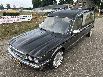 Daimler Sovereign XJ 4.0I X3000 HEARSE / LIJKWAGEN / BEGRAFENISAUTO / UITVAARTAUTO picture 38