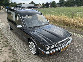 Daimler Sovereign XJ 4.0I X3000 HEARSE / LIJKWAGEN / BEGRAFENISAUTO / UITVAARTAUTO picture 36