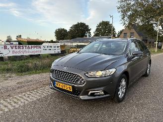 damaged passenger cars Ford Mondeo 2.0 TDCI ST-LINE, AIRCO, NAVIGATIE ENZ PRIJS IS INCL. BTW ! 2017/5