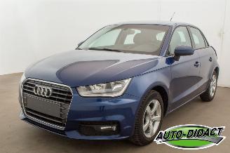 skadebil auto Audi A1 1.0 TFSI Navi 2015/12