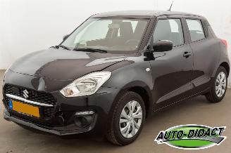 Voiture accidenté Suzuki Swift 1.2 45.886 km Airco Comfort Smart Hybrid 2020/5