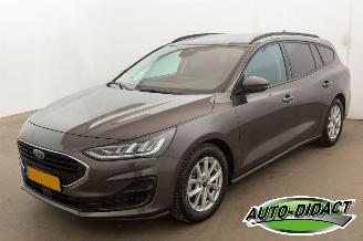Voiture accidenté Ford Focus 1.0 EcoBoost Hybrid Clima Navi Connected 2022/11