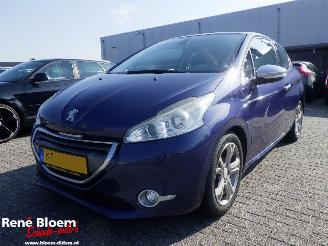 škoda osobní automobily Peugeot 208 1.4 VTi Allure 5drs 2012/10