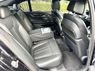 BMW 7-serie 730d xDrive 265pk aut + f1 High Exe M-Ed - nap - schuifdak - hud - softclose - 360 cam - harman/kardon - luchtvering picture 82