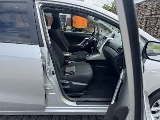 Toyota Verso 1.8 VVT-i AUTOMAAT  - Clima - Navi picture 16