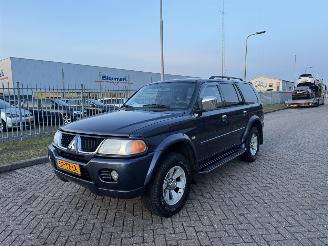 damaged passenger cars Mitsubishi Pajero 3.0 V6 4x4 LPG 2007/3