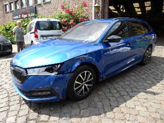 Vaurioauto  passenger cars Skoda Octavia Combi Style 2022/1