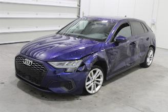 uszkodzony samochody osobowe Audi A3  2022/12