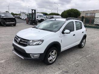 Voiture accidenté Dacia Sandero 0.9 STEPWAY 2016/4