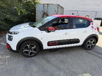 Schadeauto Citroën C3 1.2I SHINE 2021/10