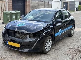 Peugeot 208 .2 PureTech Active picture 1