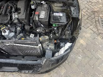 Peugeot 208 .2 PureTech Active picture 21